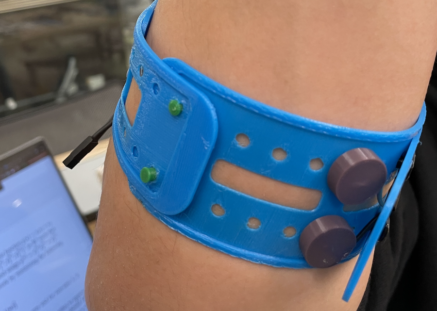 tpu-armband-electrodes.BLY3RcmP.png